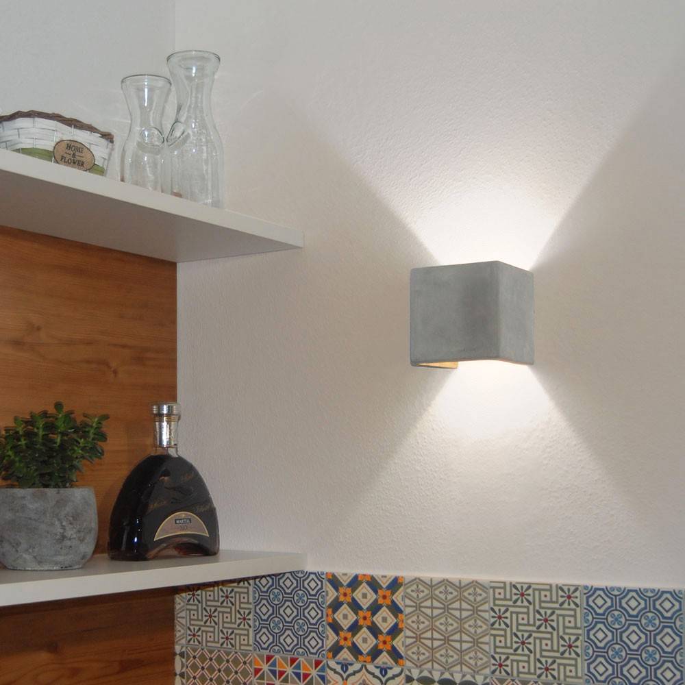 S.Luce s.luce Plinth Wandleuchte aus Beton Grau Letzter Tag