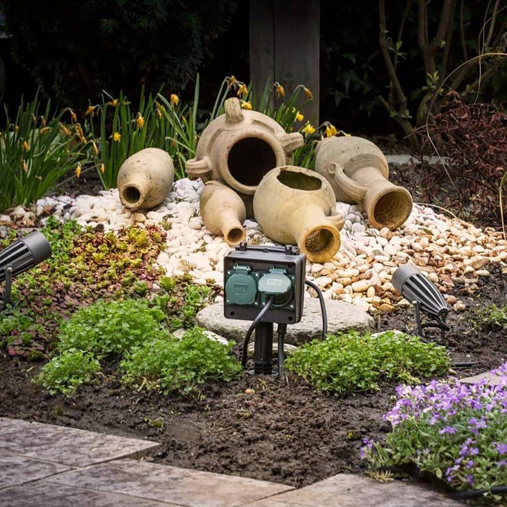 S.Luce SLV 4-Fach Gartensteckdose IP44 mit 1,4m Zuleitung 50% Rabatt für begrenzte Zeit