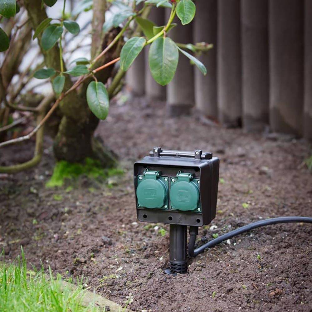 S.Luce SLV 4-Fach Gartensteckdose IP44 mit 1,4m Zuleitung 50% Rabatt für begrenzte Zeit