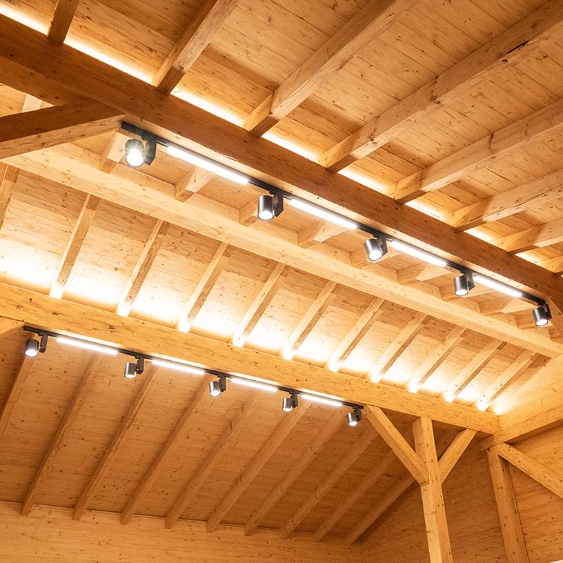 S.Luce 3-Phasen Linienleuchte 2200lm 20W 3000K warm Schwarz Vierteljährliche Förderung