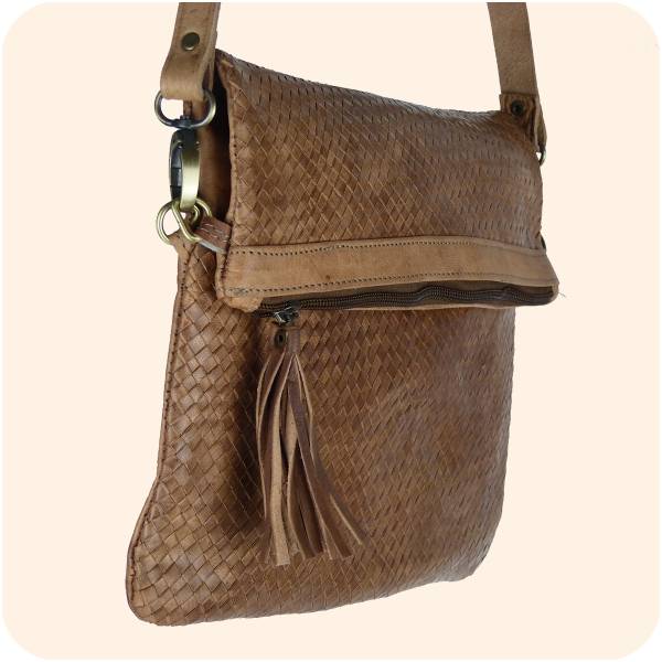 Simandra Leder Handtasche Dafira 33x26cm - marokkanische Umhängetasche in Flecht-Optik mit 3 Fächern Letzter Tag